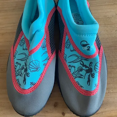 Chaussure de mer enfant pointure 34/35 neuve jamais portées